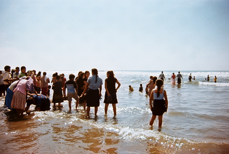 Tilapa, baptisms on the beach